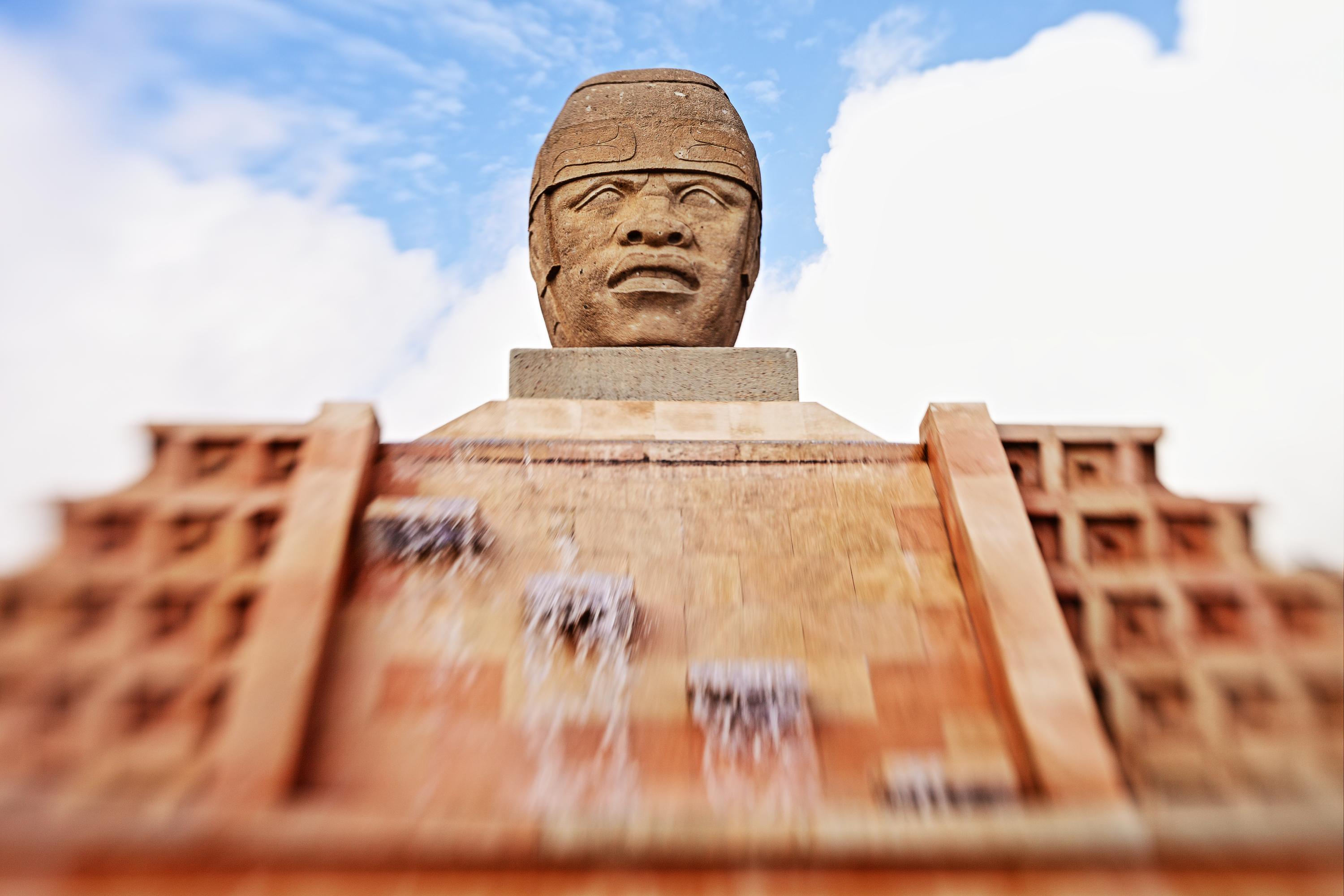 Cabeza Olmeca del Ensanche de Vallecas